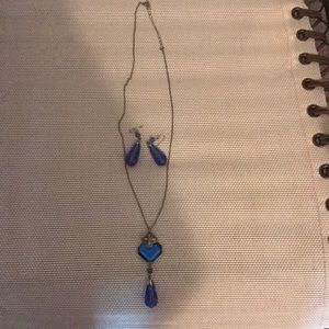 Nice necklace and earring set.